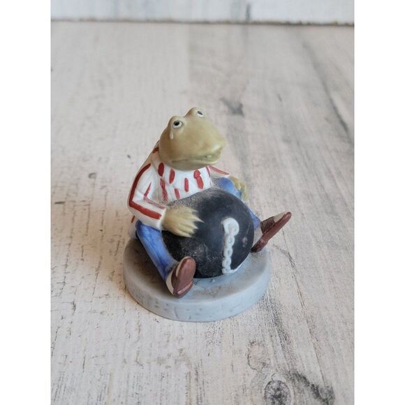 Sigma wind Willows towed frog prisoner ball chain ceramic 1981 collectible - Picture 1 of 6